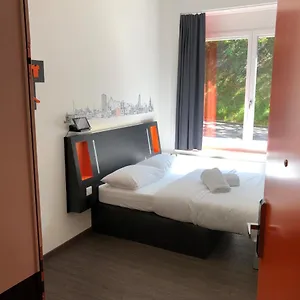 Hotel Easyhotel West